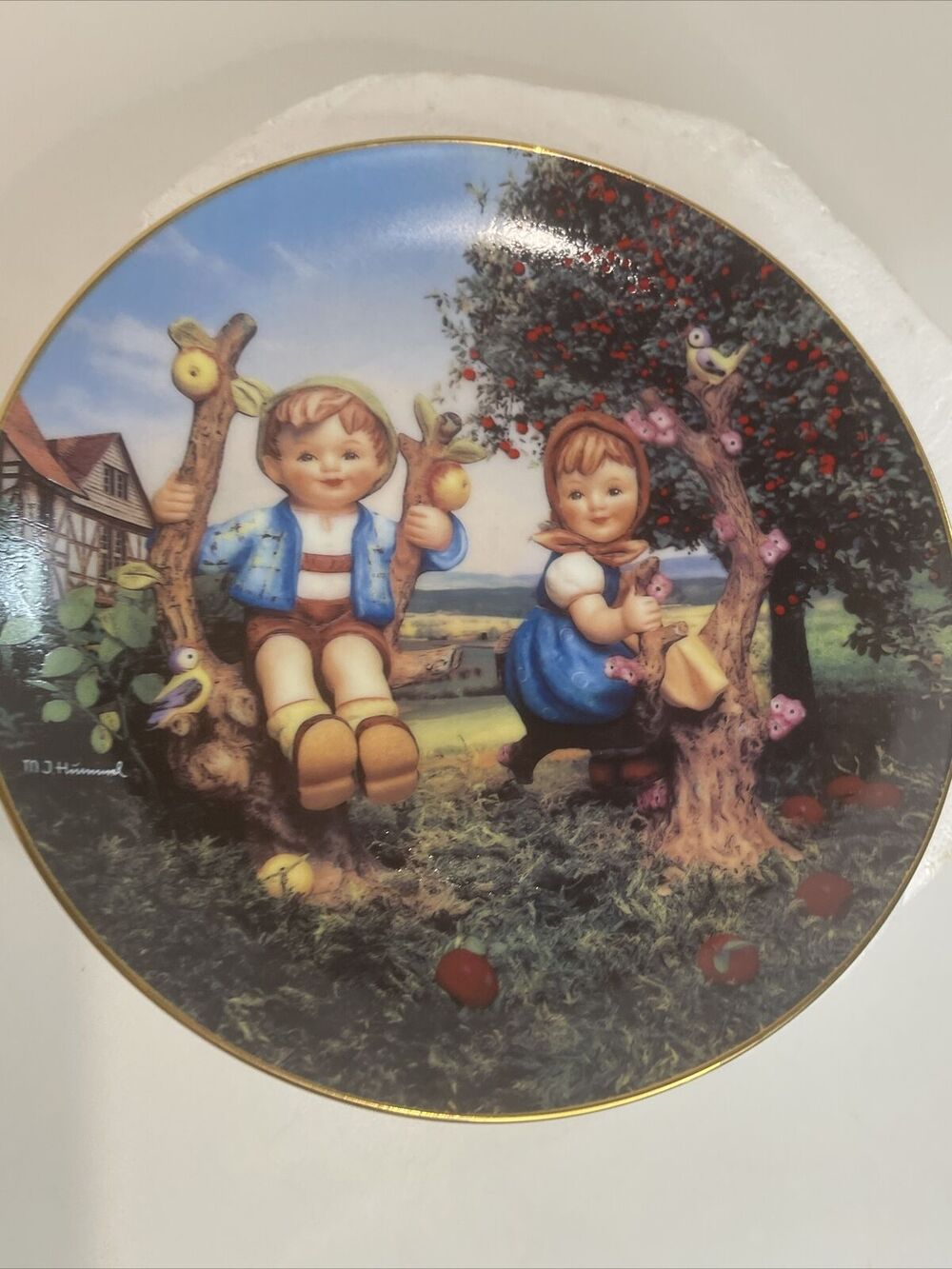 MJ Hummel Apple Tree Boy & Girl The MI Hummel Plate Collection Little Companions